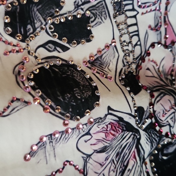 Nwot! Custom diamond tshirt skulls - Picture 6 of 12